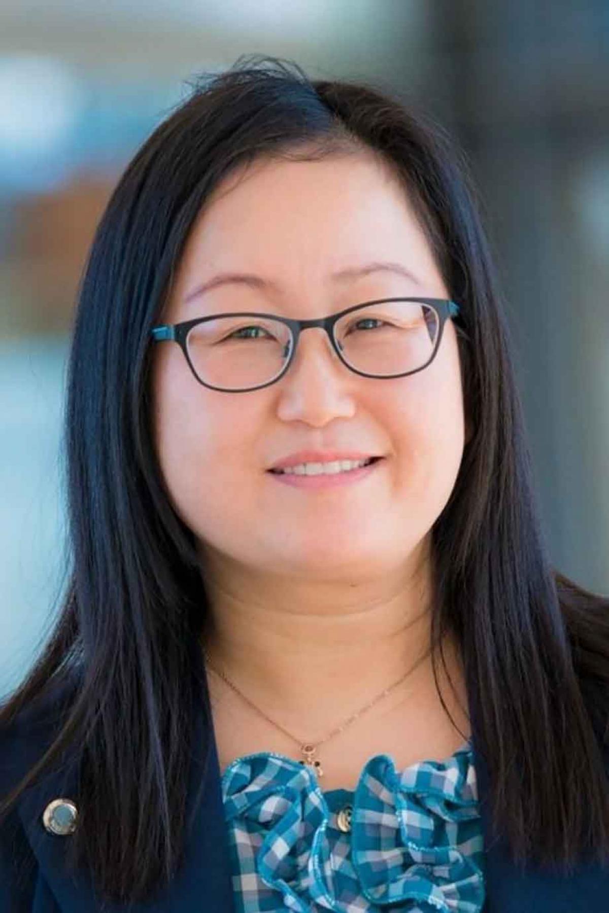 Headshot of Professor Zaiping Guo